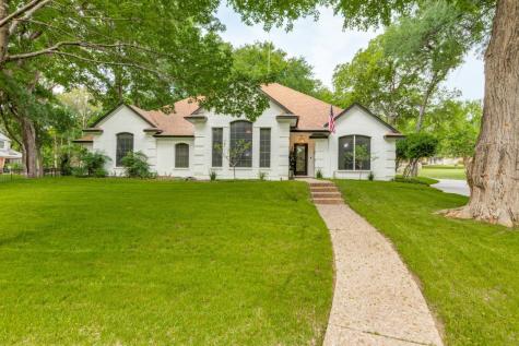 306 Dove Creek Mckinney TX 75071