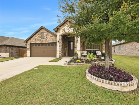 1577 Country Crest Drive Waxahachie TX 75165