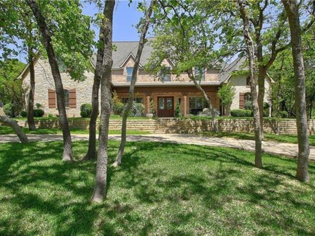 686 Knob Hill Court Argyle TX 76226