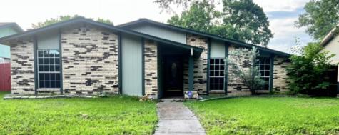 2901 Branch Oaks Drive Garland TX 75043