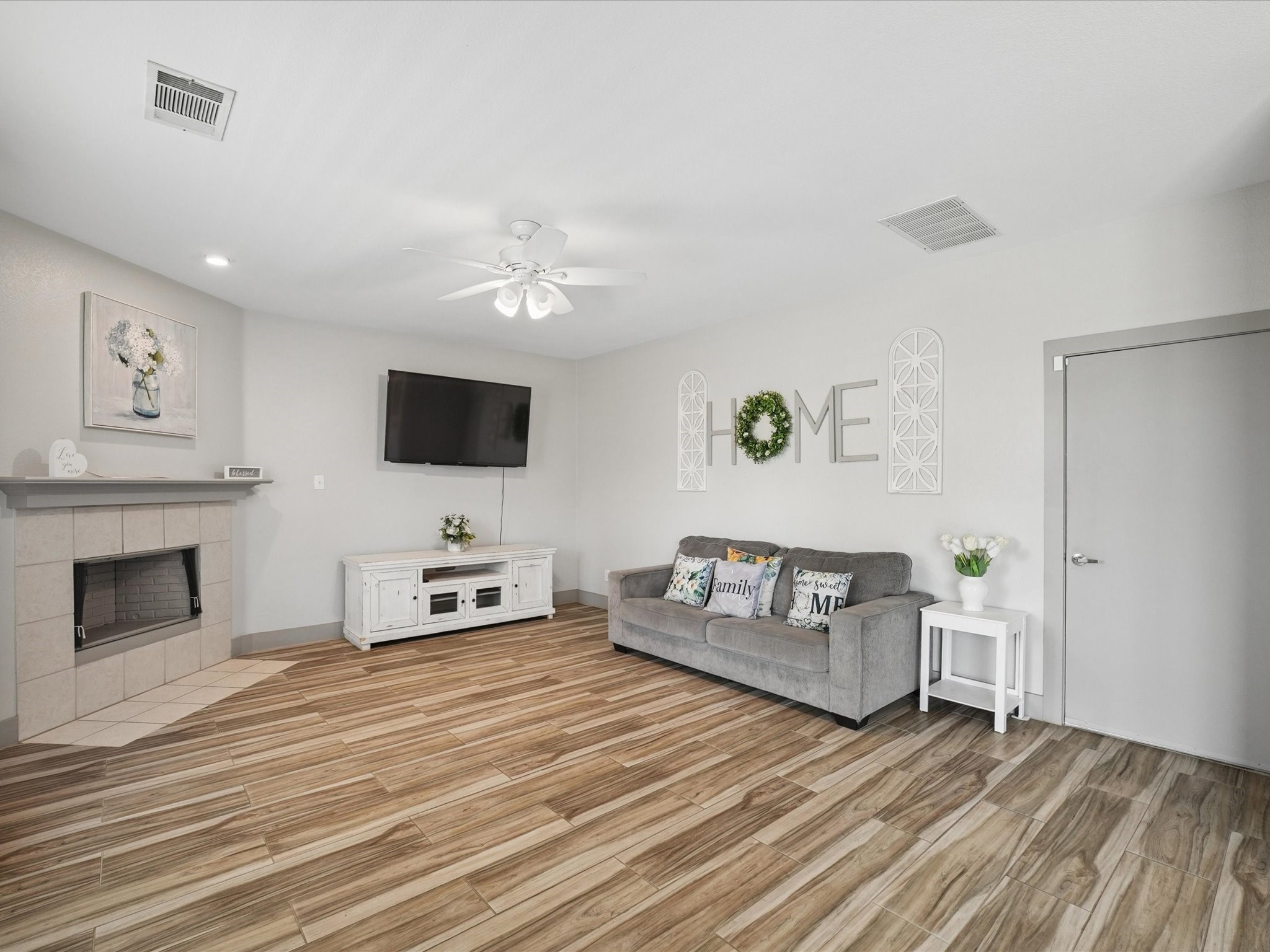 2433 Galemeadow Drive Fort Worth TX 76123
