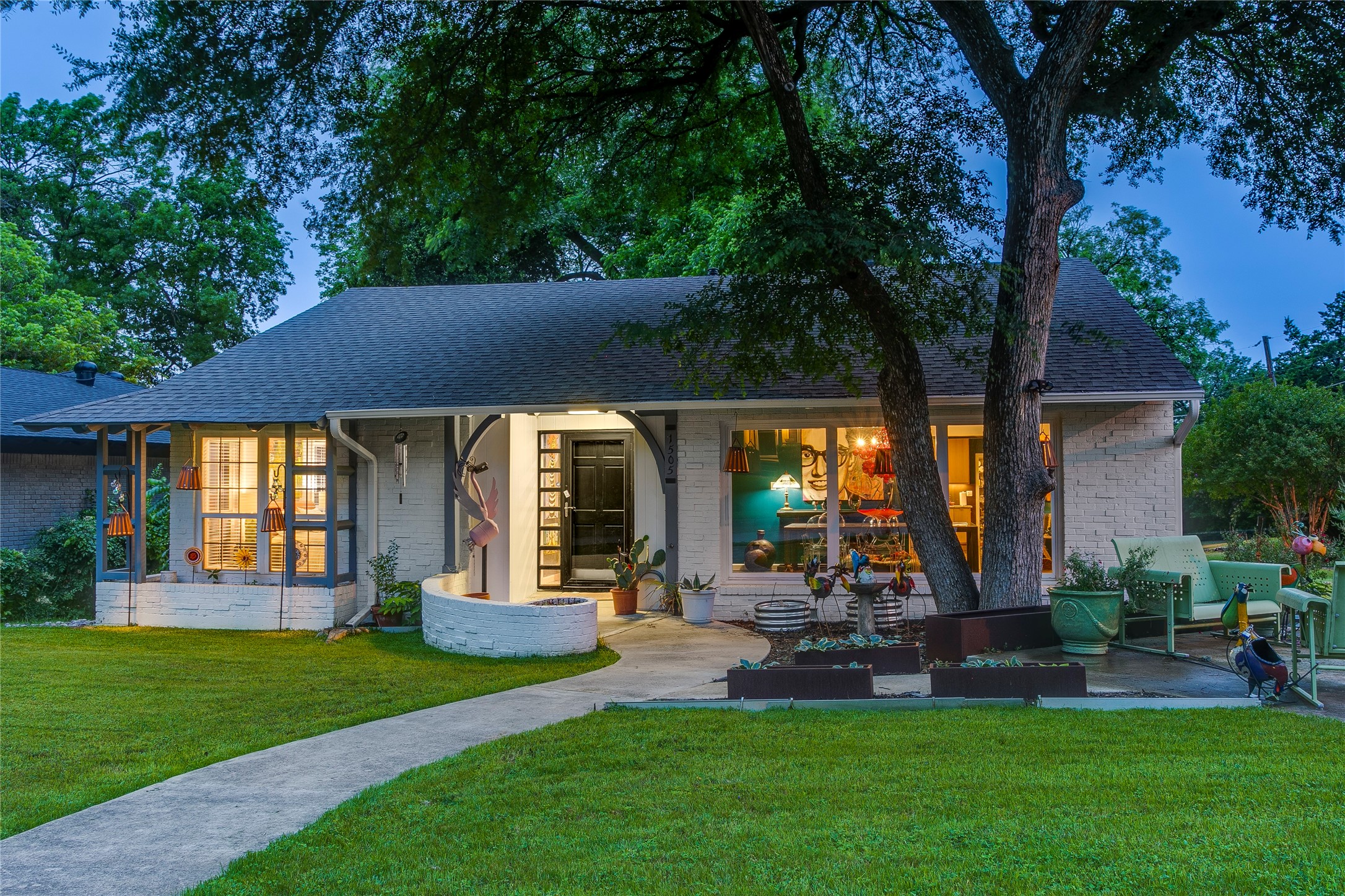 1505 Arizona Avenue Dallas TX 75216