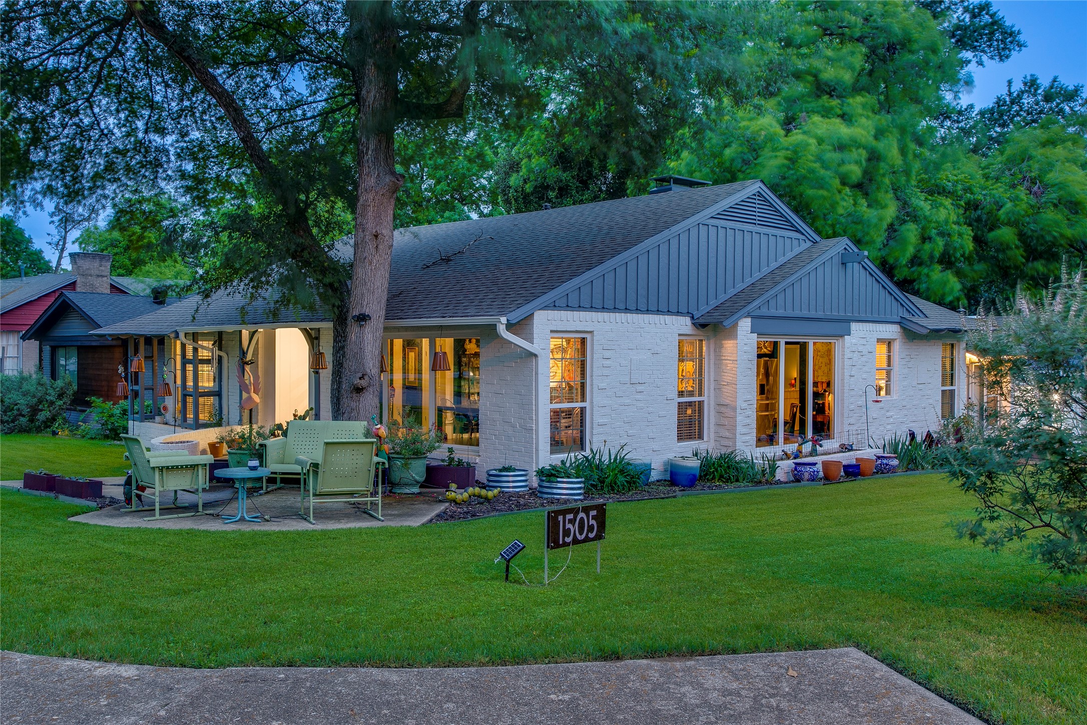 1505 Arizona Avenue Dallas TX 75216