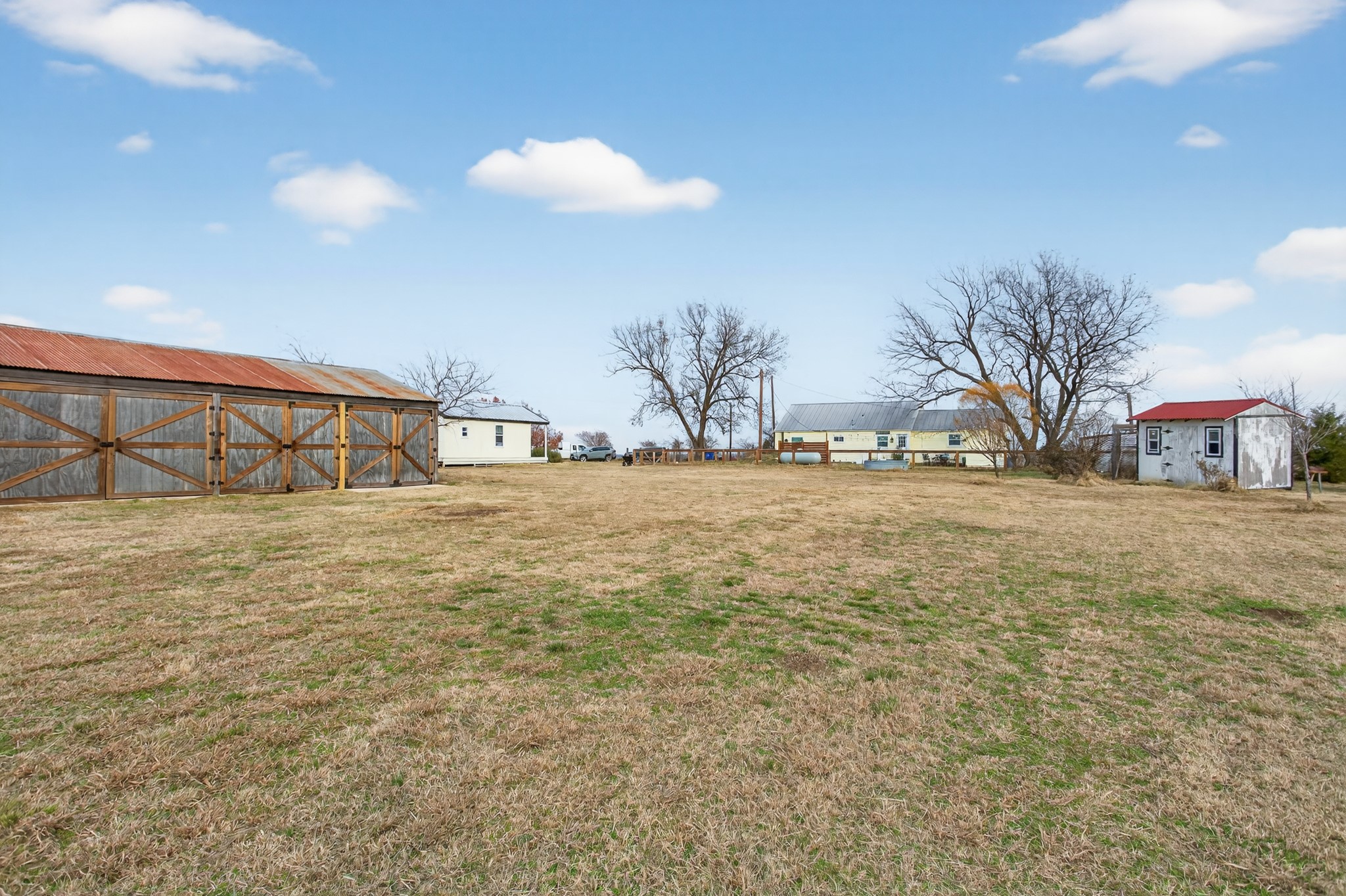 2074 W Fm 922 Valley View TX 76272