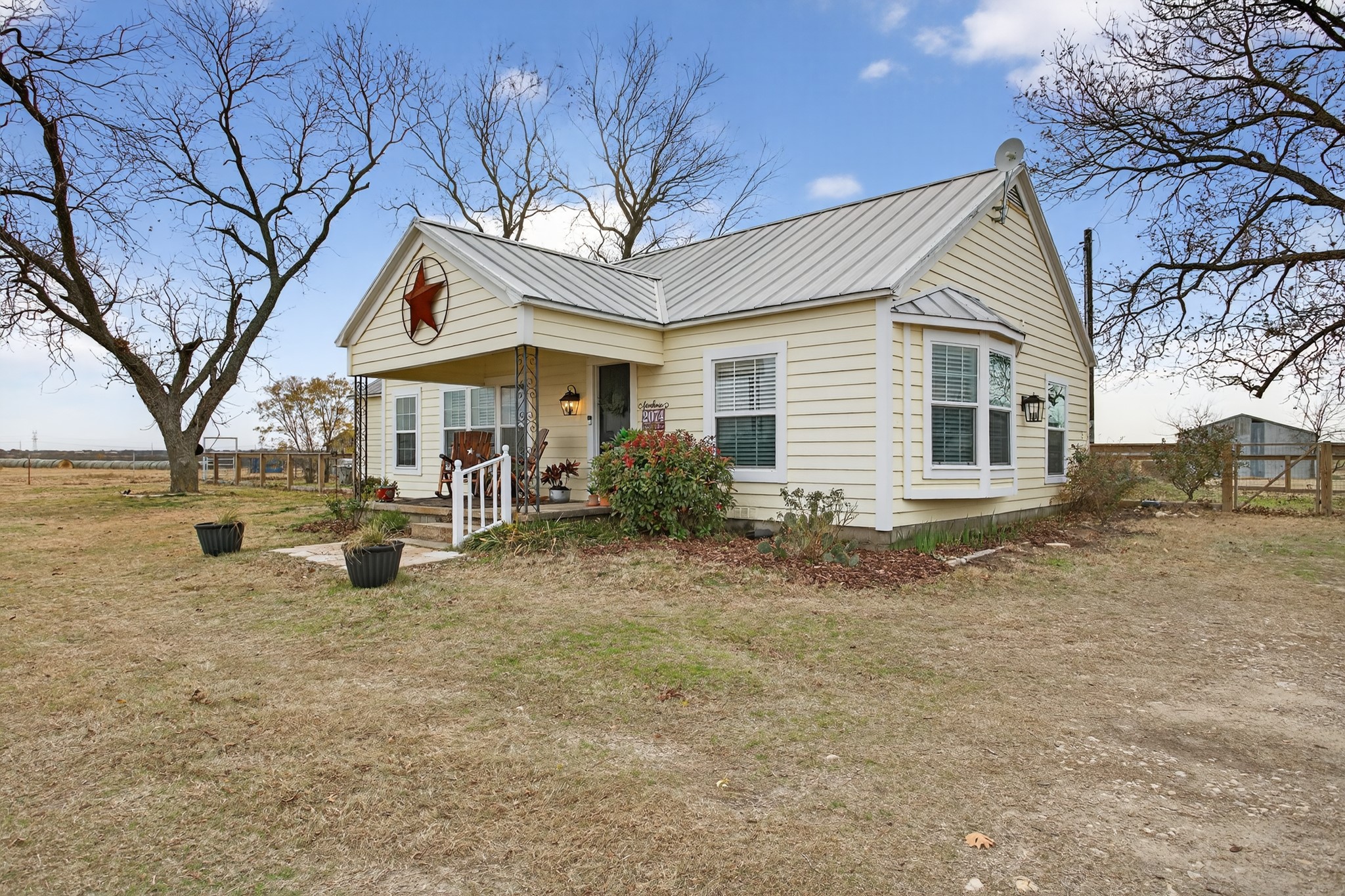 2074 W Fm 922 Valley View TX 76272