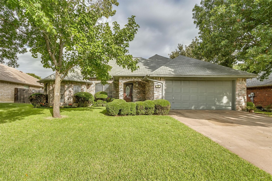 137 Sandlewood Lane Burleson TX 76028