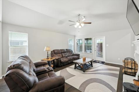 221 Gardenia Drive Azle TX 76020