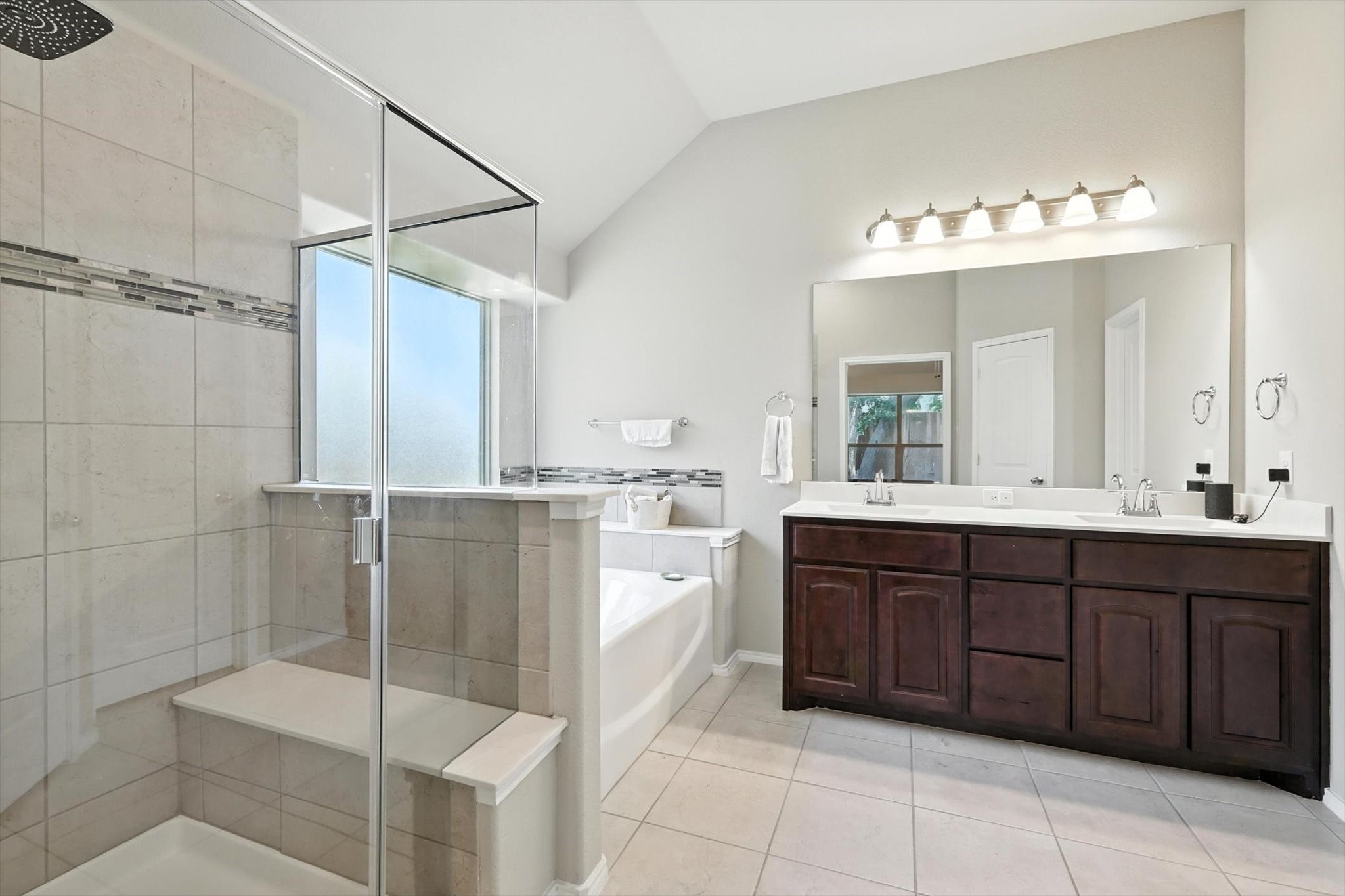 221 Gardenia Drive Azle TX 76020
