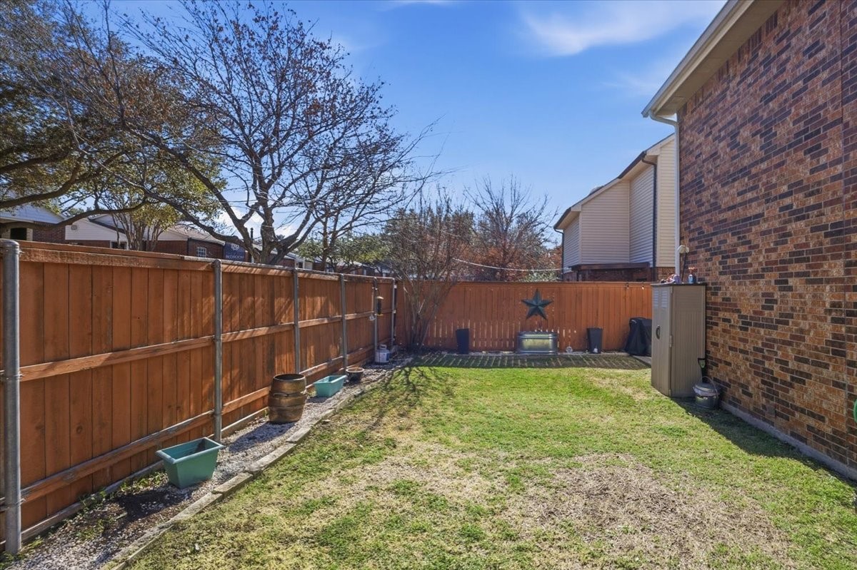 315 Stoneledge Drive Irving TX 75063