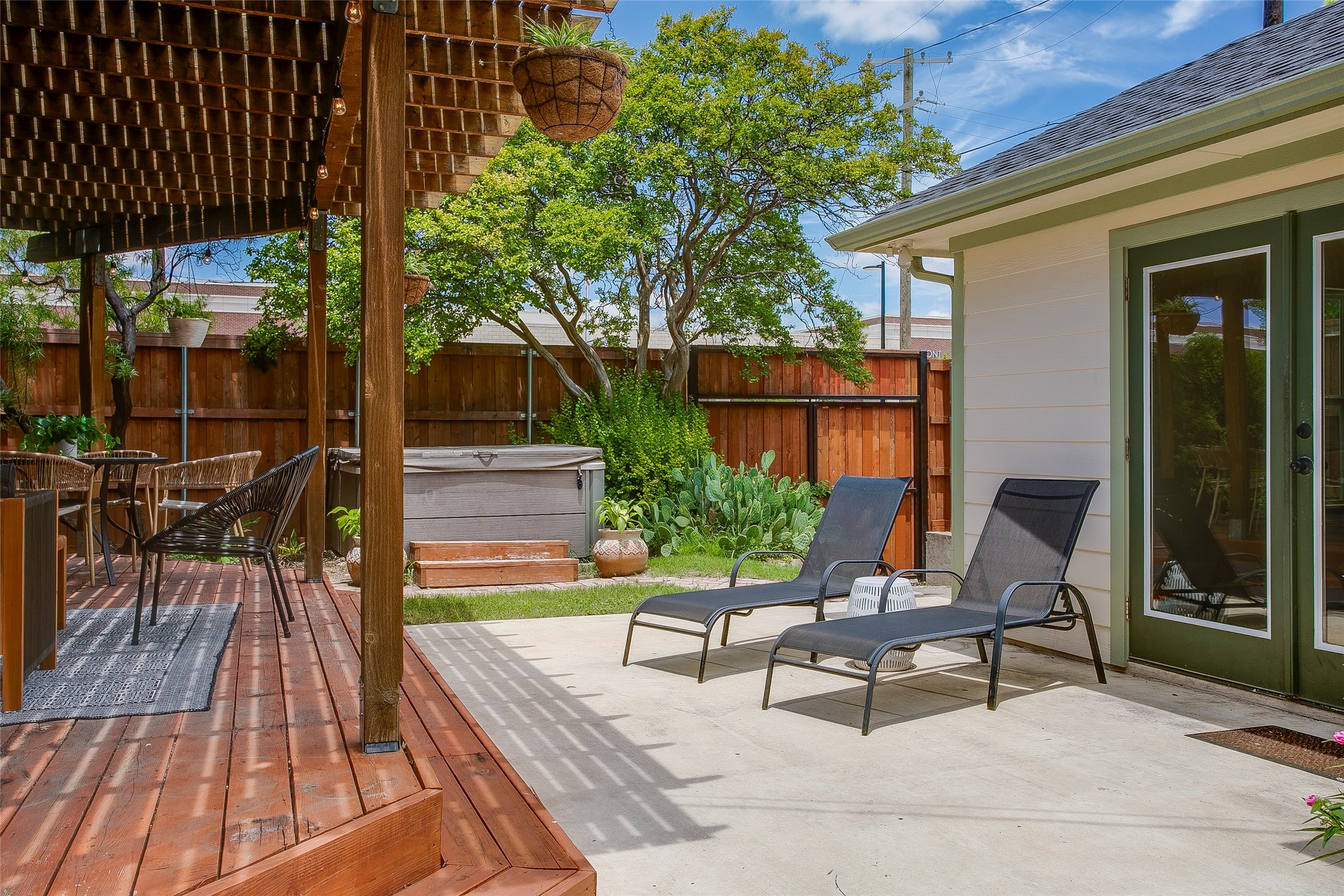 634 N Rosemont Avenue Dallas TX 75208
