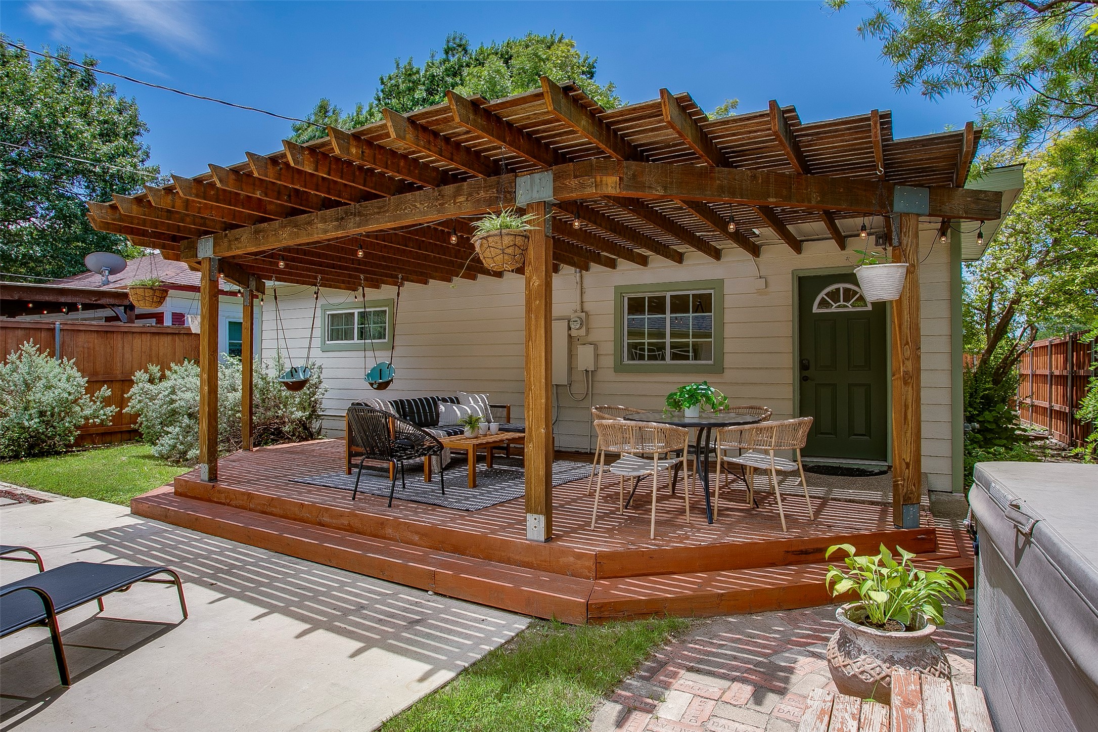 634 N Rosemont Avenue Dallas TX 75208