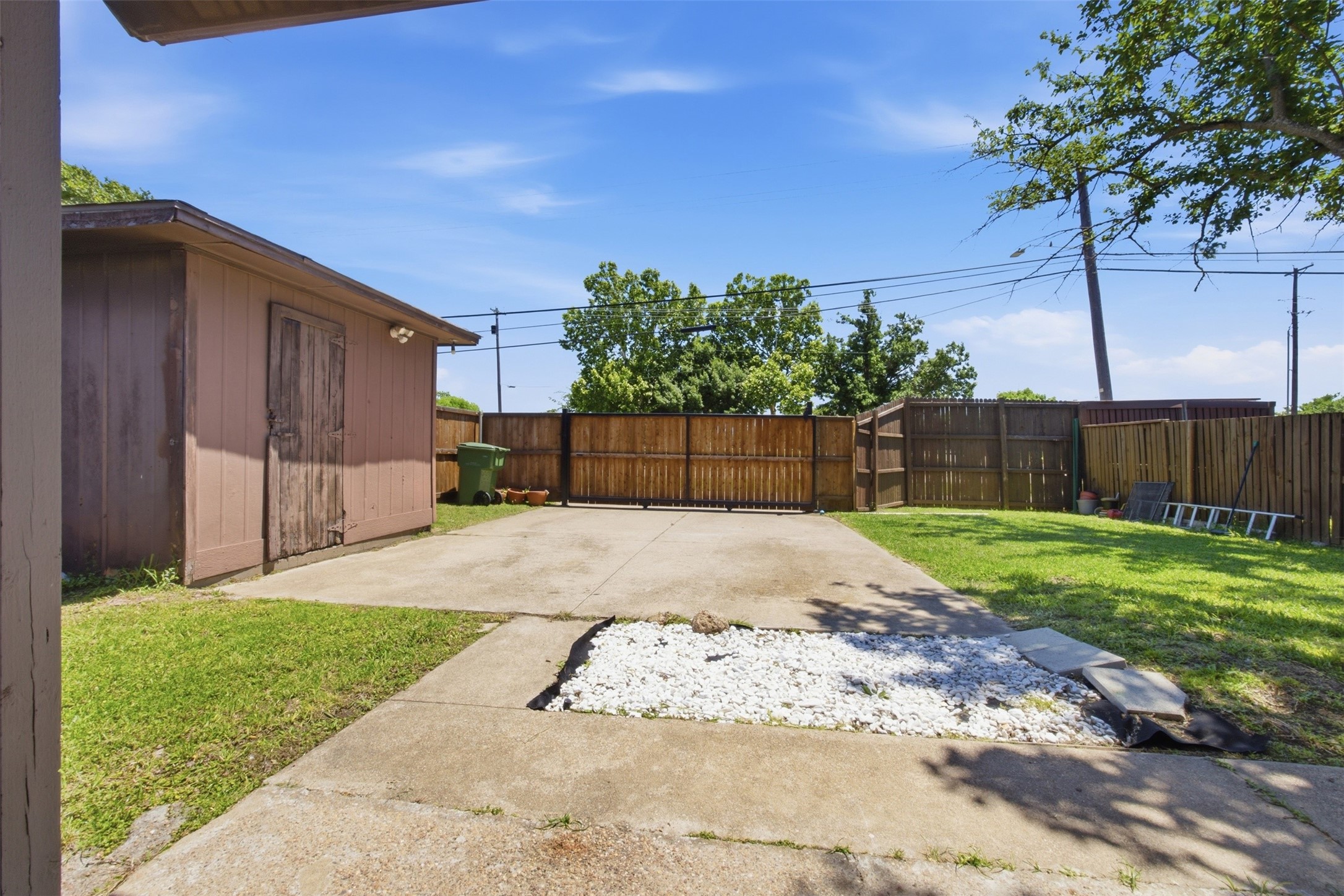 2216 Limestone Lane Garland TX 75040