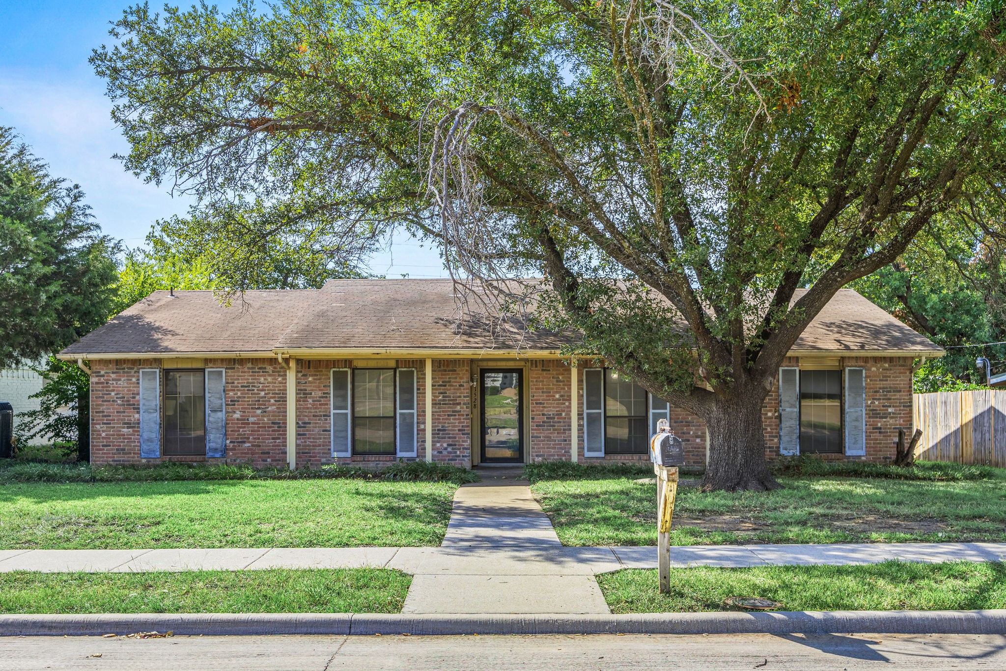 1528 W Spring Creek Parkway Plano TX 75023
