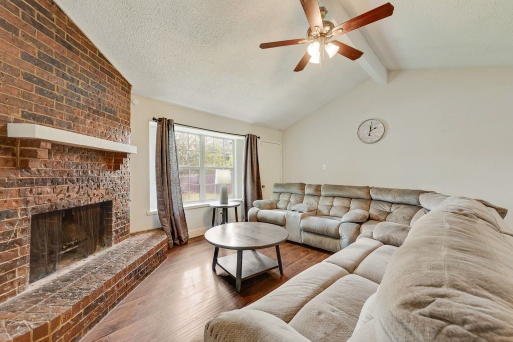 905 Pepperidge Court Lancaster TX 75134