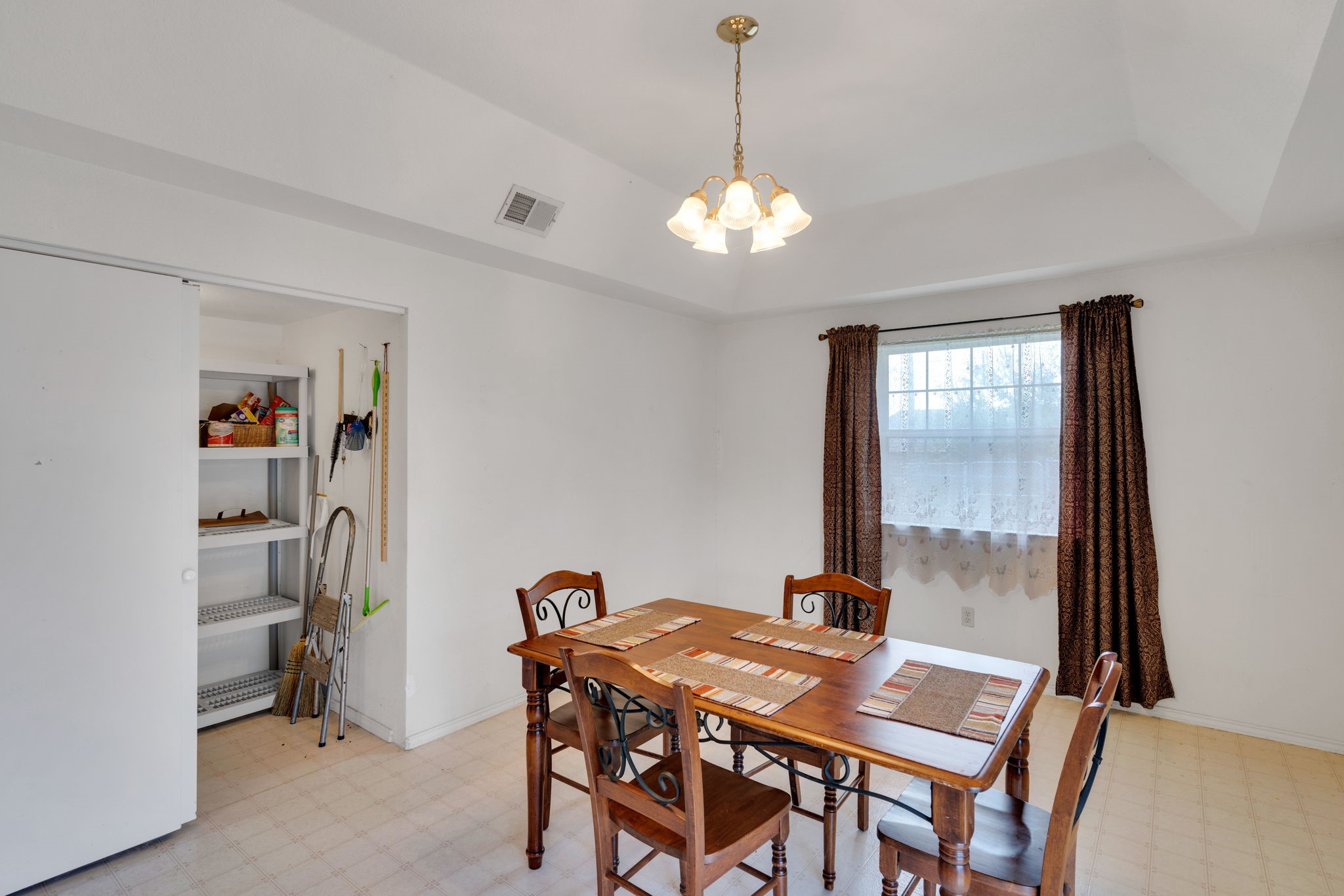 512 Bluebird Lane Red Oak TX 75154