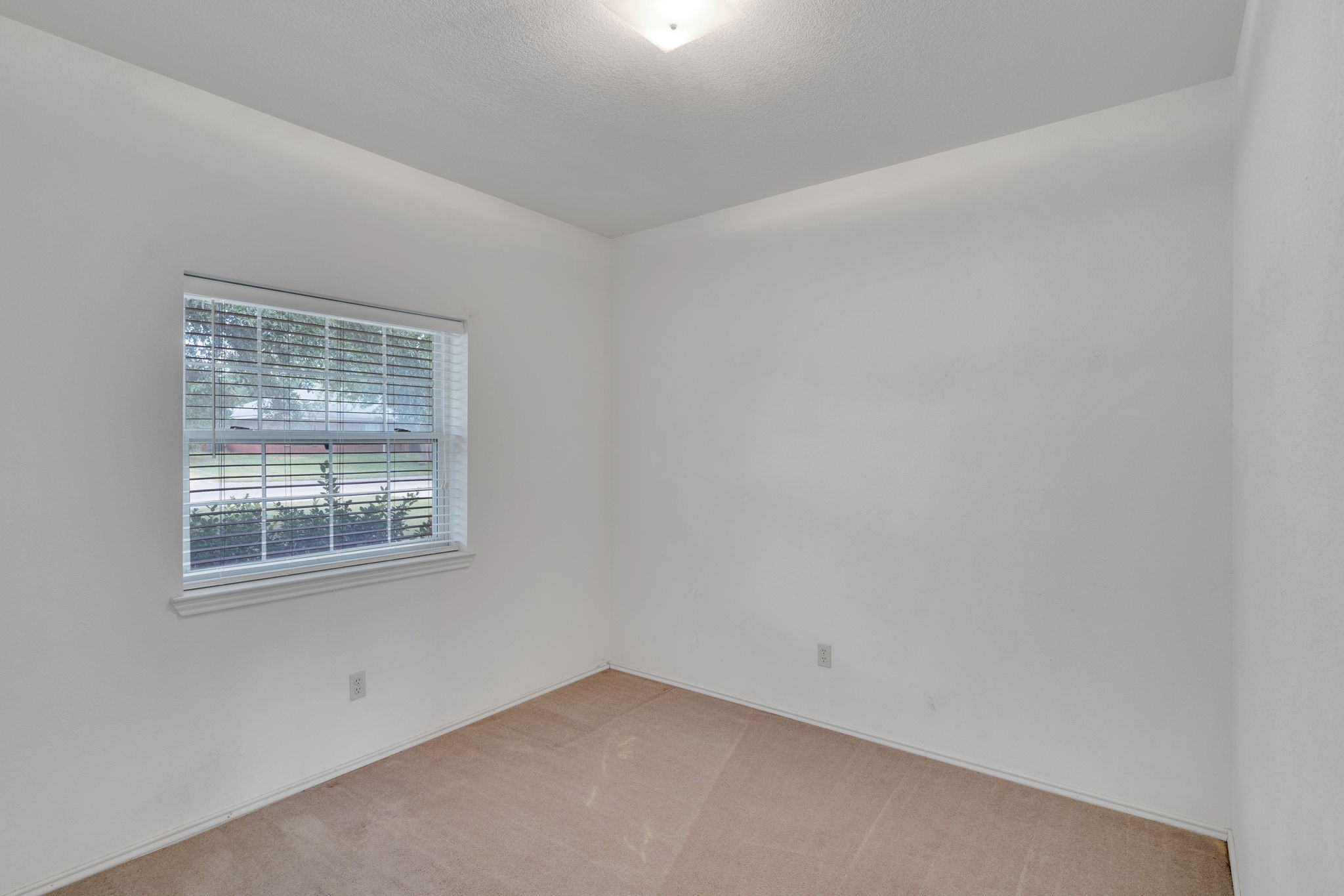 512 Bluebird Lane Red Oak TX 75154