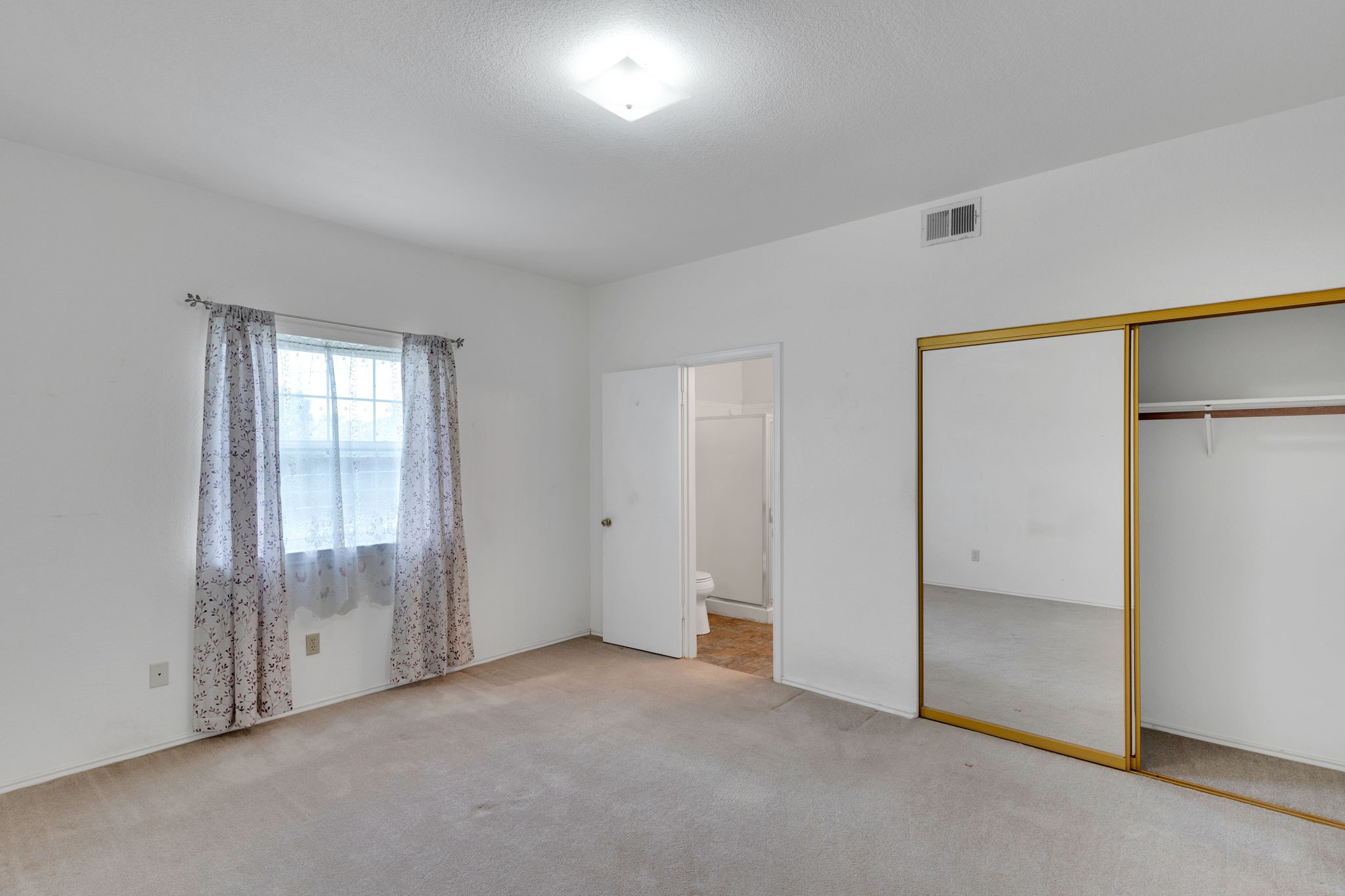 512 Bluebird Lane Red Oak TX 75154