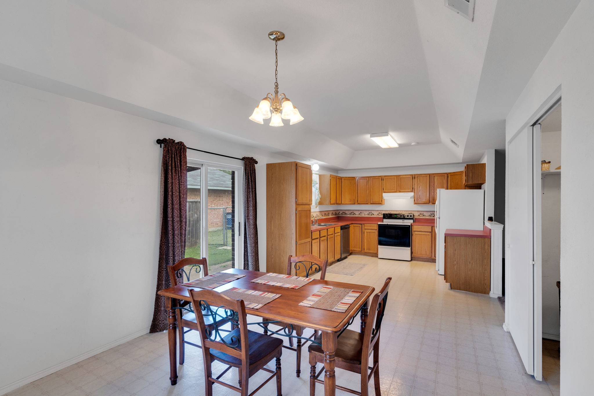 512 Bluebird Lane Red Oak TX 75154
