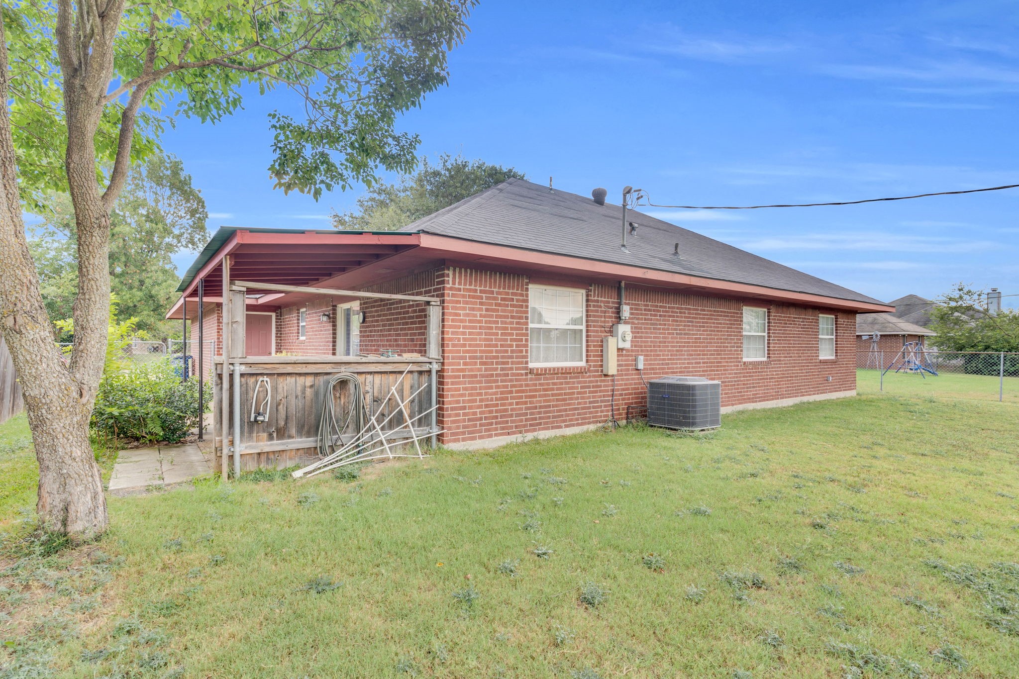 512 Bluebird Lane Red Oak TX 75154