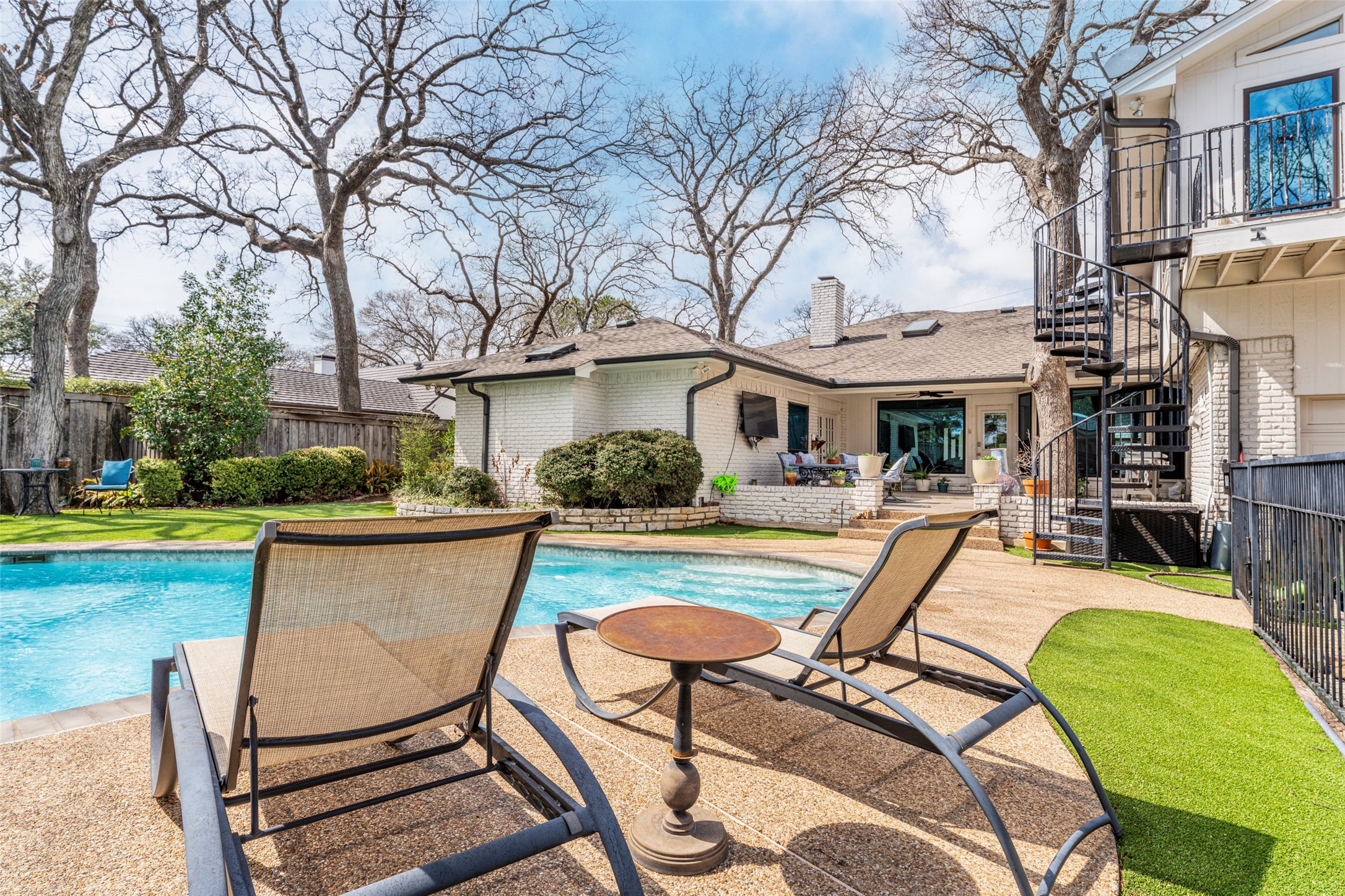 1509 Riverview Drive Arlington TX 76012