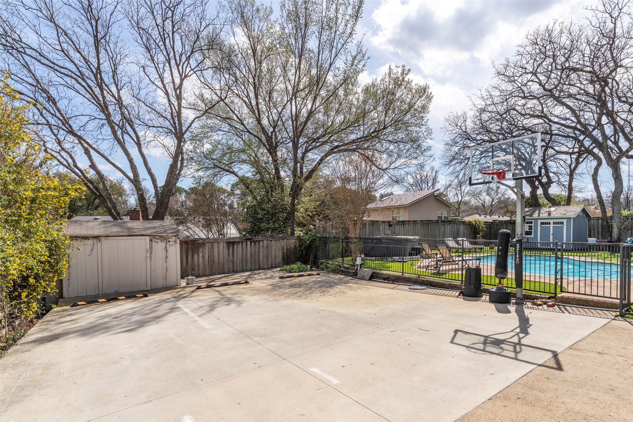 1509 Riverview Drive Arlington TX 76012
