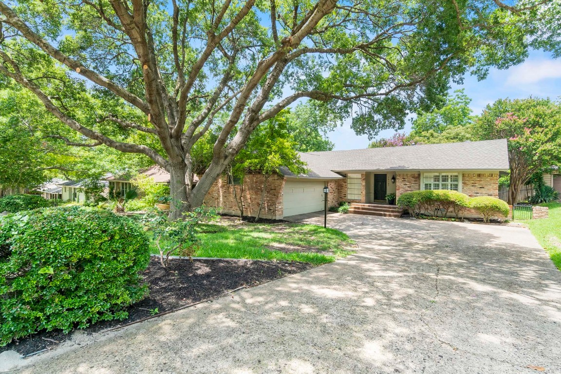 10107 Lanshire Drive Dallas TX 75238