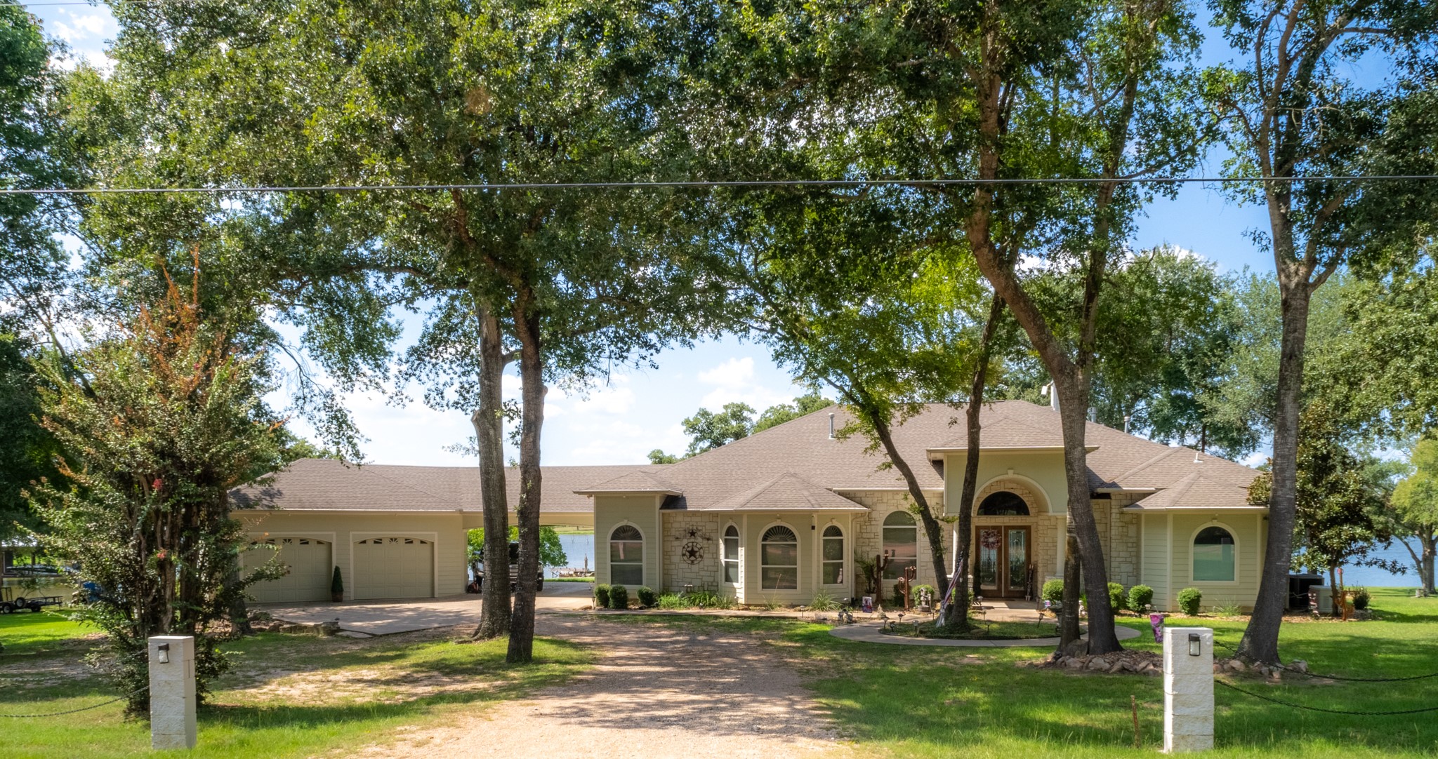 405 Lcr 737 Thornton TX 76687