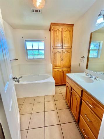 1340 N Us Highway 281 Hamilton TX 76531
