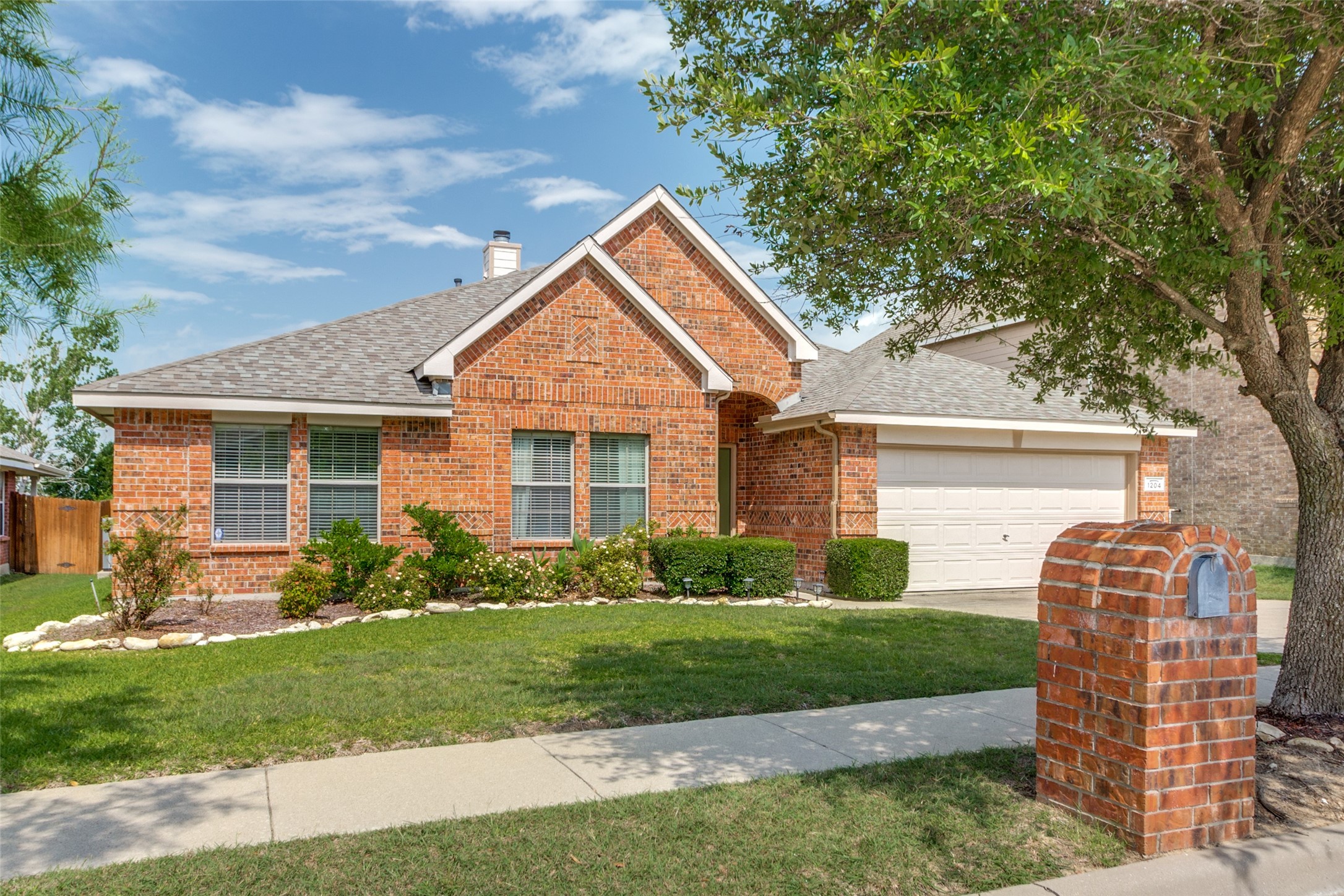 1204 Hickory Bend Lane Fort Worth TX 76108