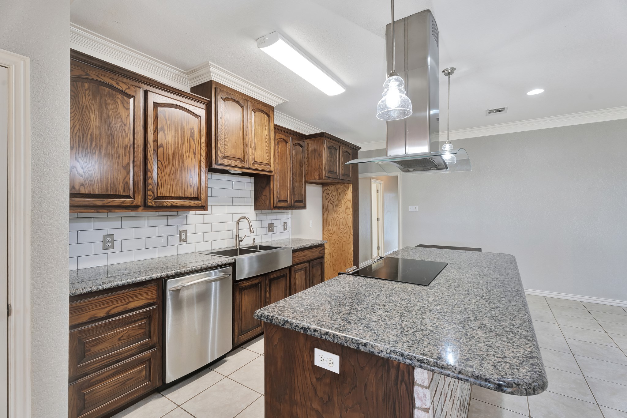 3709 Winding Way Granbury TX 76049