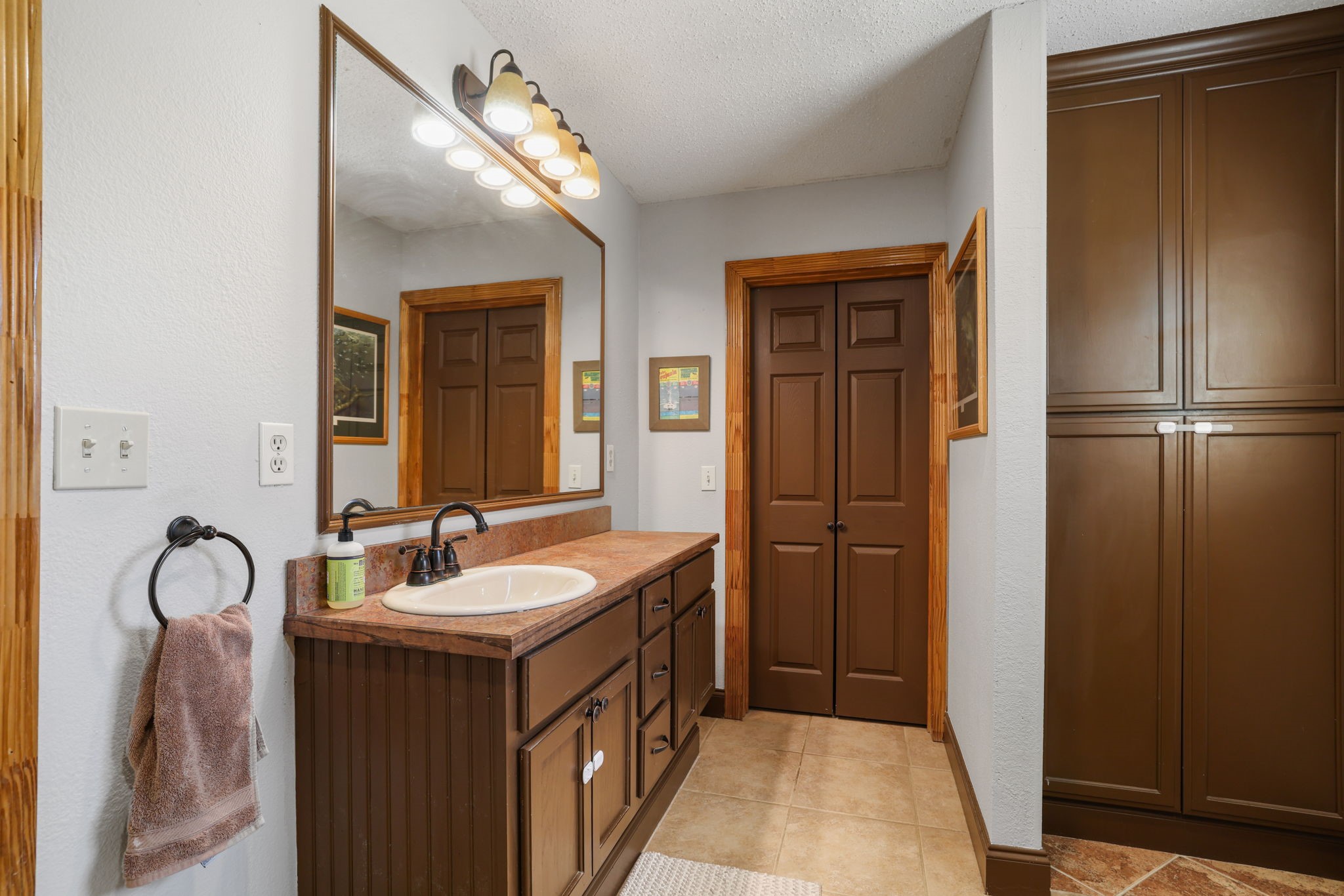 595 Navajo Road Whitesboro TX 76273