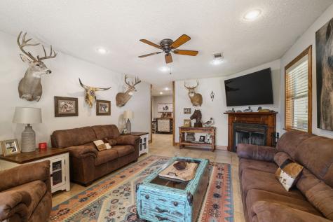 595 Navajo Road Whitesboro TX 76273