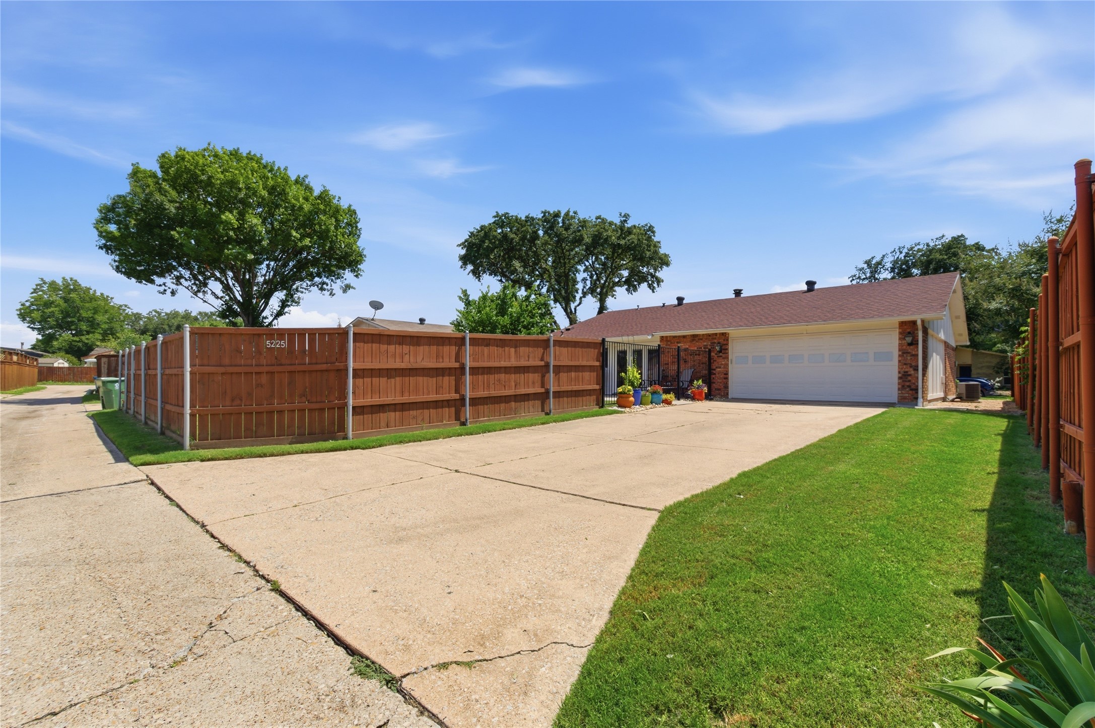 5225 Bartlett Drive The Colony TX 75056