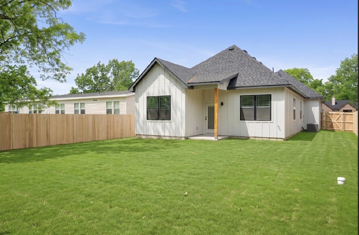 205 Grayson Street Leonard TX 75452