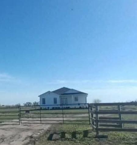 237 Barry Country Court Barry TX 75102