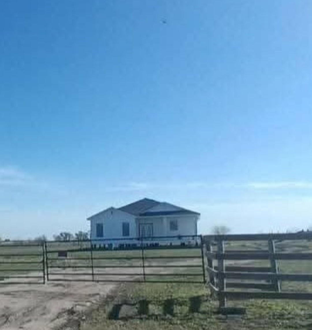 237 Barry Country Court Barry TX 75102