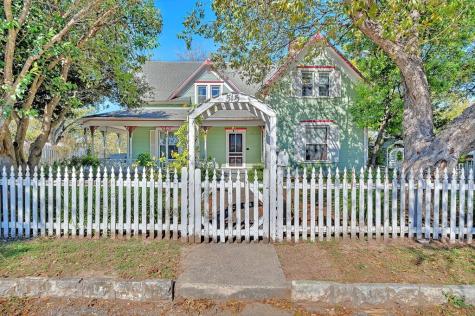 515 Hackberry Street Clifton TX 76634