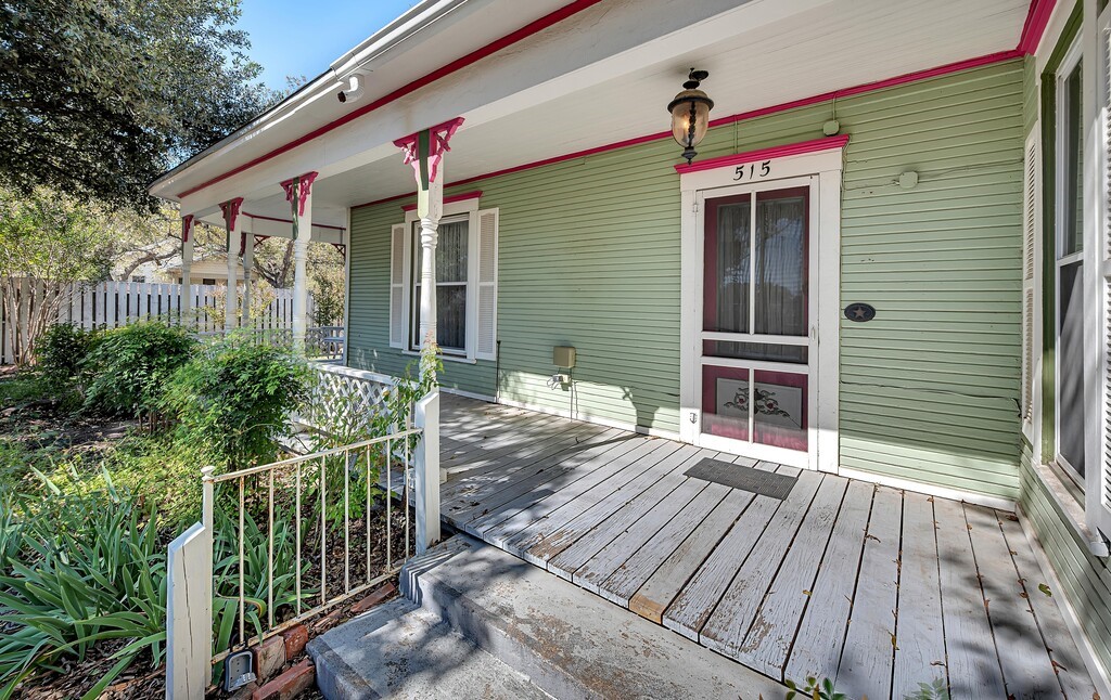 515 Hackberry Street Clifton TX 76634