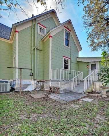 515 Hackberry Street Clifton TX 76634