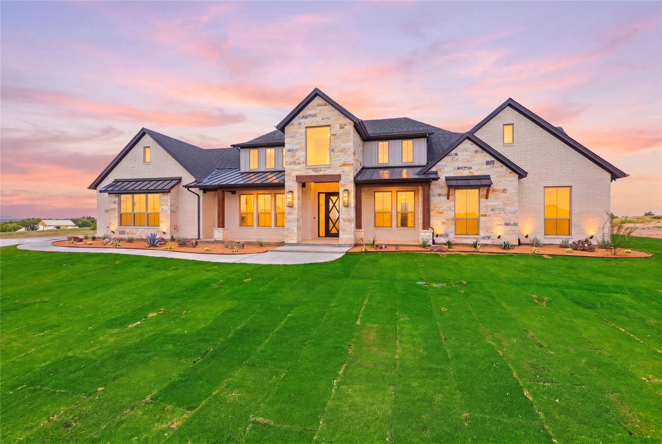 2006 Lindale Lane Granbury TX 76049