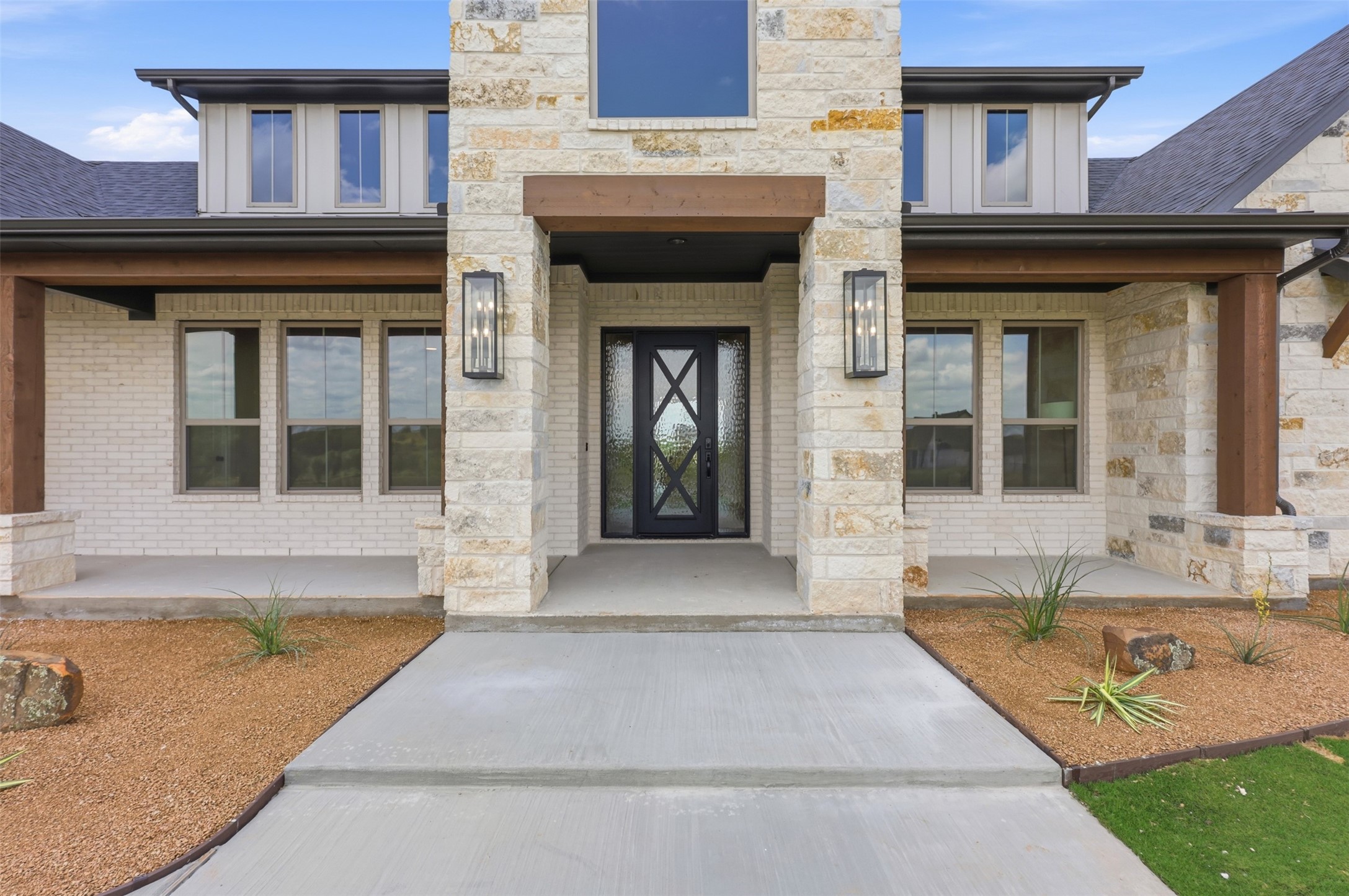2006 Lindale Lane Granbury TX 76049