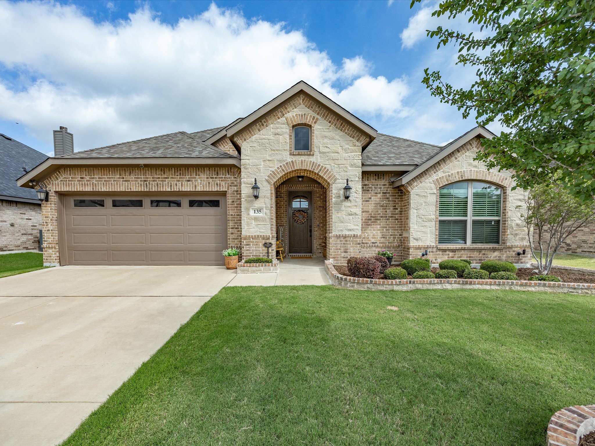 135 Crockett Drive Waxahachie TX 75165