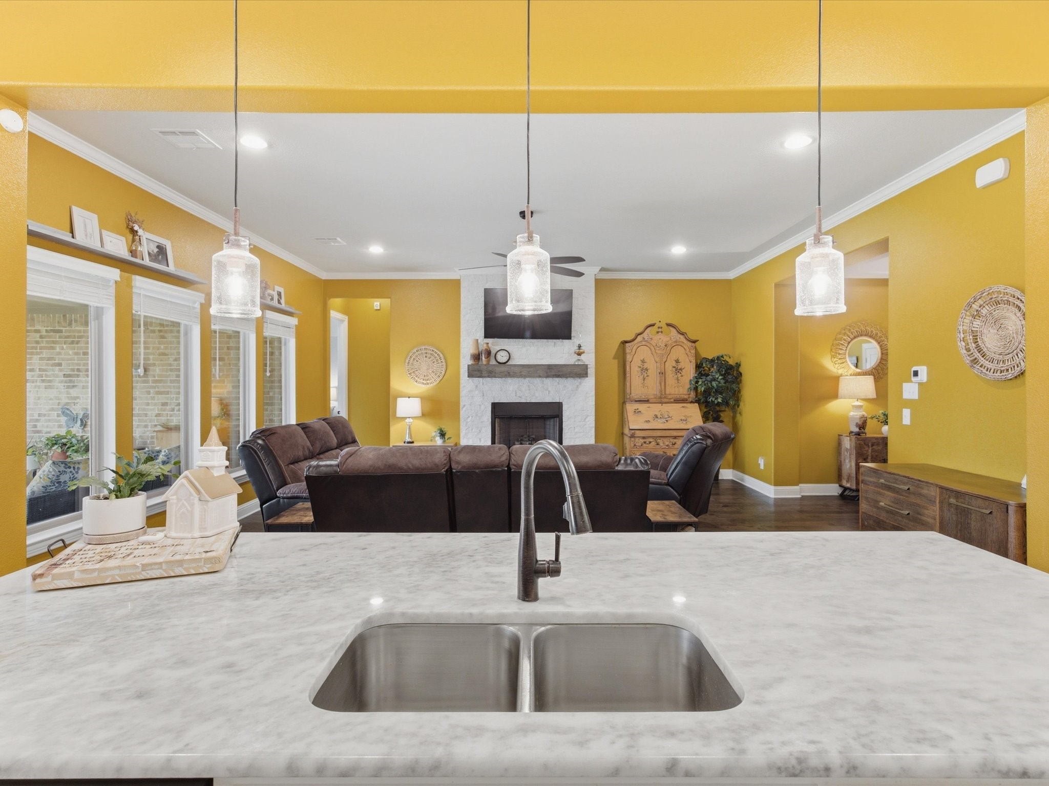 135 Crockett Drive Waxahachie TX 75165
