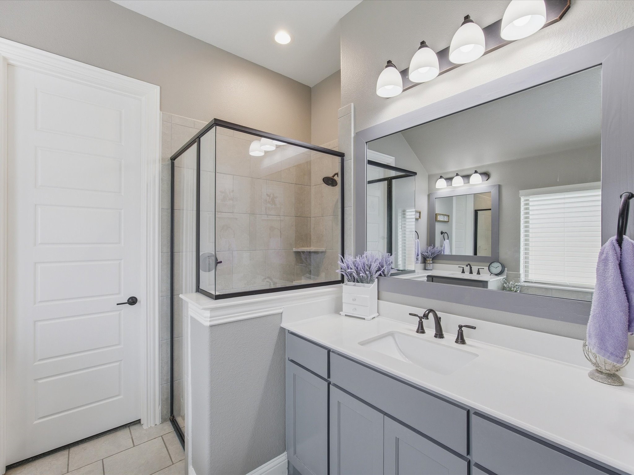 135 Crockett Drive Waxahachie TX 75165