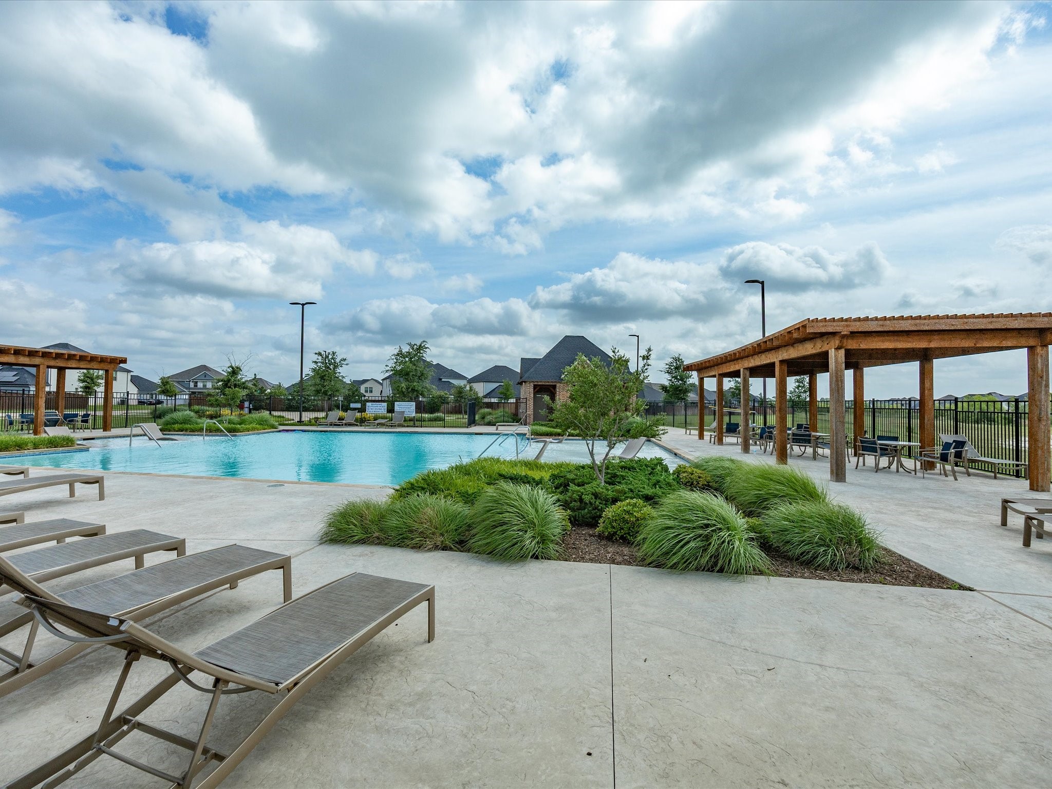 135 Crockett Drive Waxahachie TX 75165