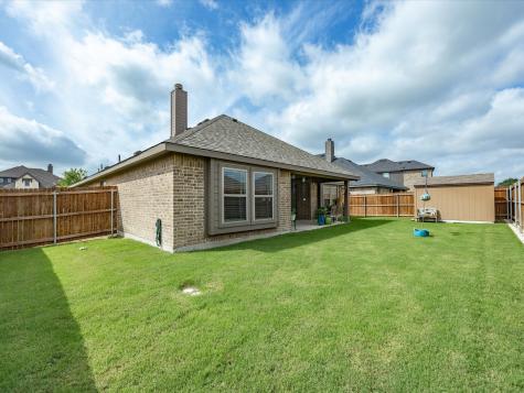 135 Crockett Drive Waxahachie TX 75165