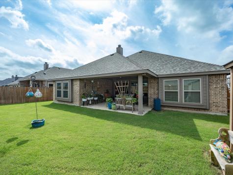 135 Crockett Drive Waxahachie TX 75165