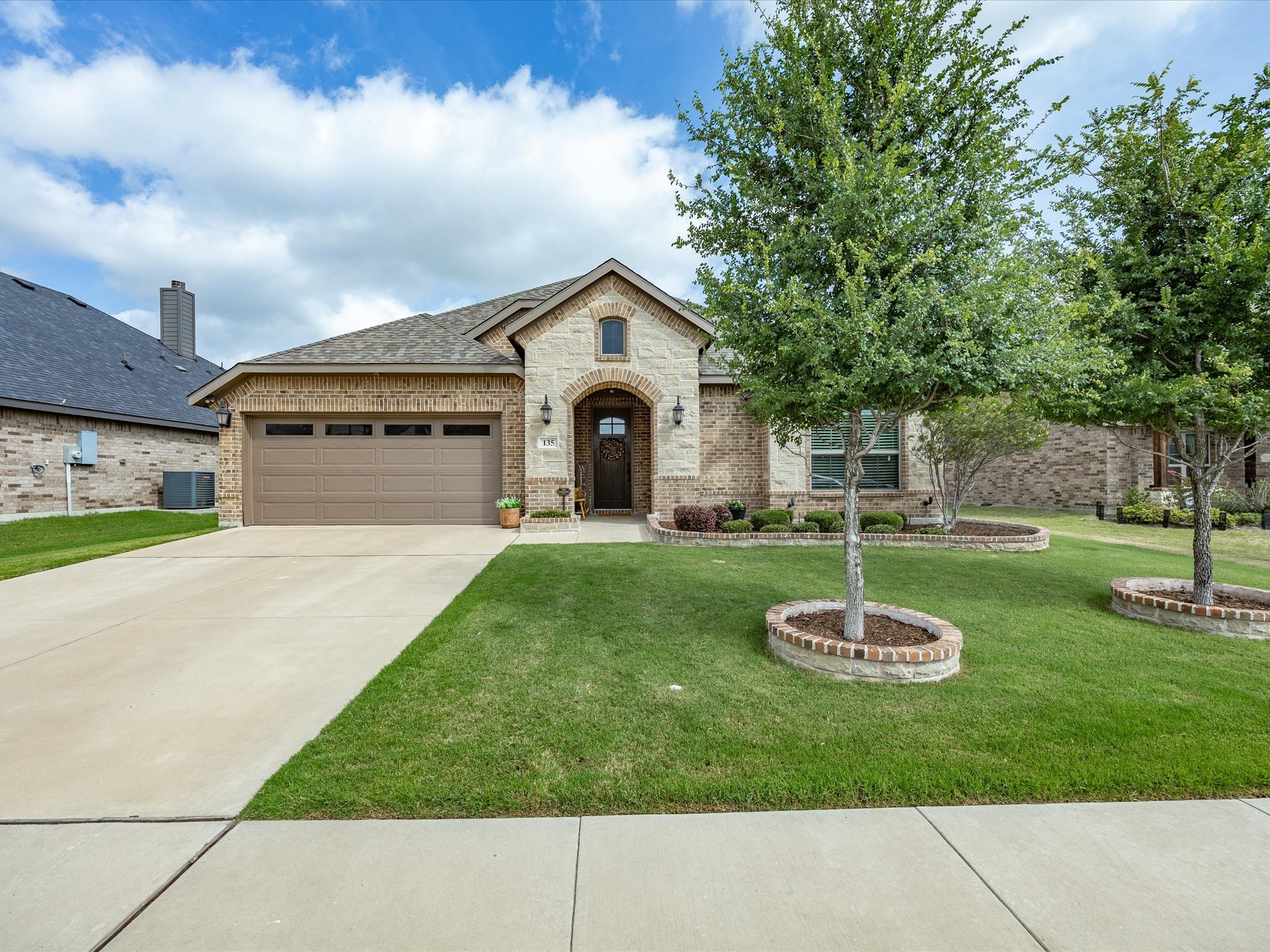 135 Crockett Drive Waxahachie TX 75165