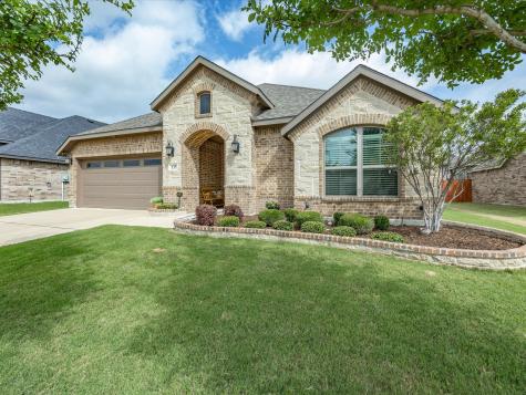 135 Crockett Drive Waxahachie TX 75165