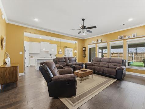 135 Crockett Drive Waxahachie TX 75165